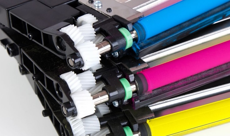 Czym różni się dobry sklep z tonerami dla firm od tego dla klientów indywidualnych?